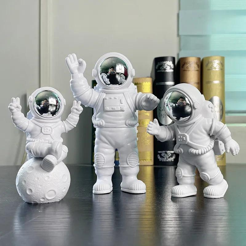 Estátua de Decoração - Conjunto de 3 Astronautas - Bertovi